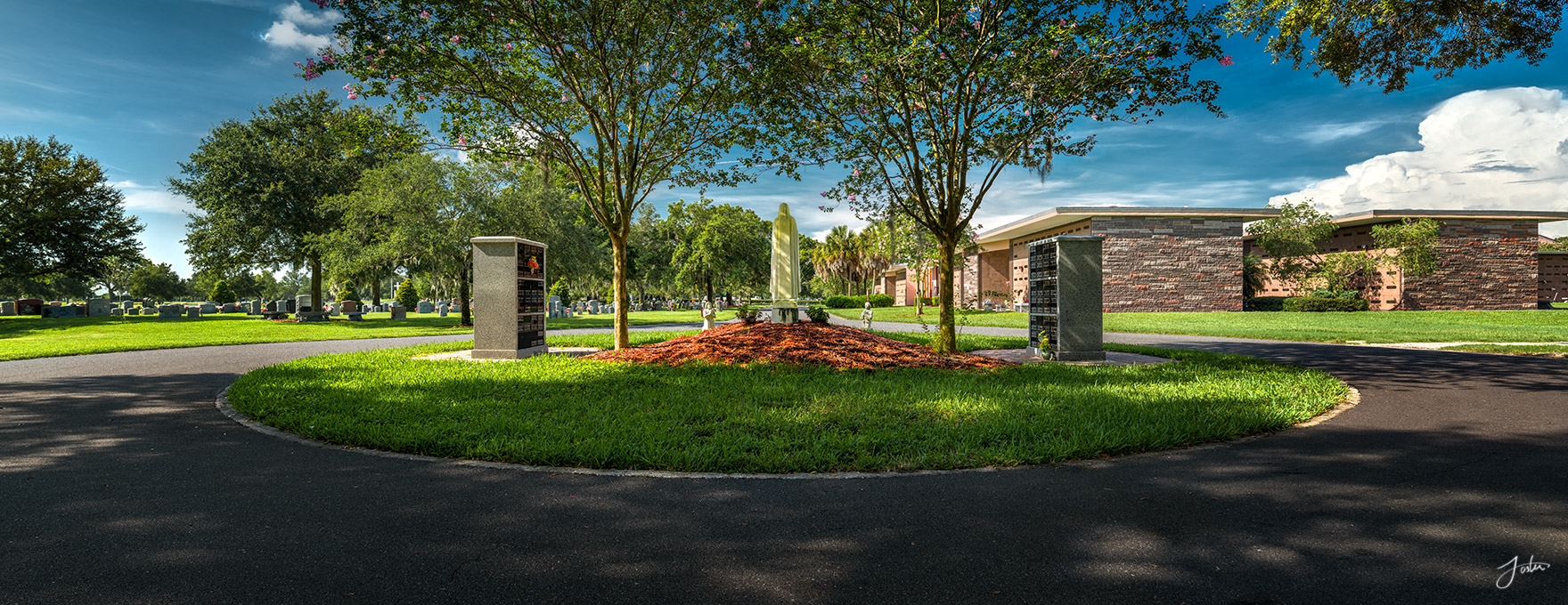 Calvary Catholic Cemetery